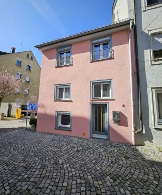 Geschmackvolle, sanierte 2,5-Raum-Wohnung mit EBK in Ravensburg