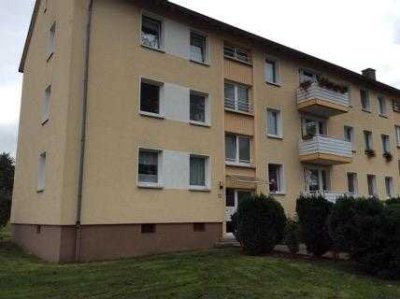 frisch sanierte 2,5-Zimmer-Wohnung mit Balkon