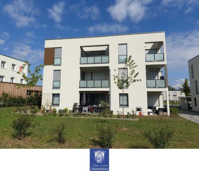 Helle stilvolle Wohnung mit großem Balkon - hochwertig und modern!