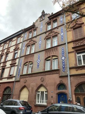 LU-Goethestraße: vollständig renovierte 2,5-ZKB mit EBK in respektablem Haus des Jugendstils