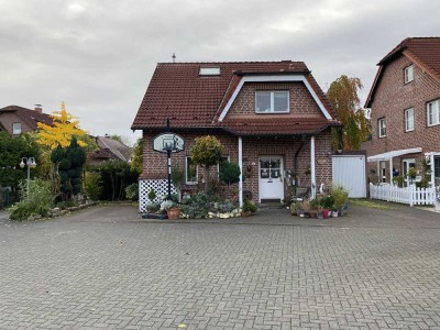 Einfamilienhaus mit Garage und Pkw-Stellplatz in Recklinghausen