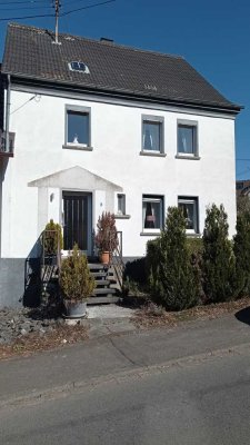 Doppelhaushälfte, gefühlt aber ein Einfamilienhaus!