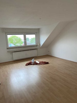 Helle und gut geschnittene 3-Zimmerwohnung in ruhiger Lage!