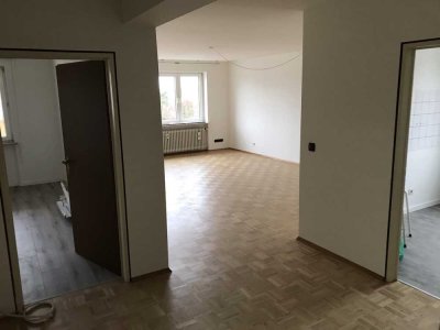 Freundliche und sanierte 3-Zimmer-Wohnung mit Balkon in Frankenthal (Pfalz)