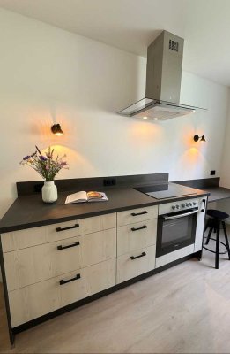 Maschseeviertel mit direktem Gartenzugang: Komplett modernisierte 3 Zimmer W. im Herzen von Hannover