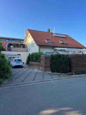 Familienfreundliches 5-Zimmer-Einfamilienhaus mit Garten, Einbauküche und Garage