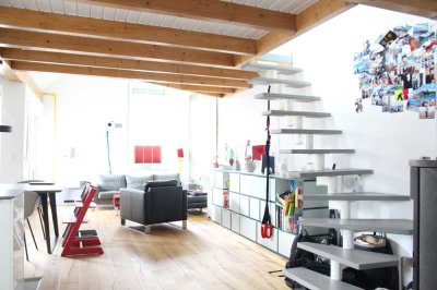 Charmante 2,5 Maisonettewohnung mit Balkon im 2. Obergeschoss
