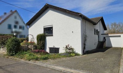Gepflegtes, freistehendes Einfamilienhaus mit 5 Zimmern und großzügigem Garten in ruhiger Lage