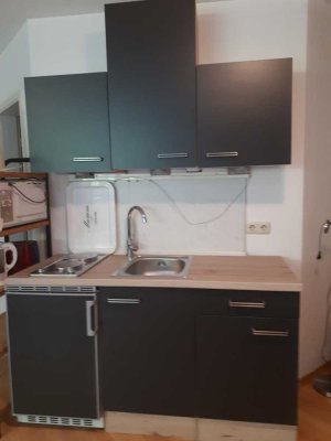 Möblierte 1 Zimmer-Wohnung, Internet u. Stromkosten inkl., in Frankfurt -Bergen-Enkheim