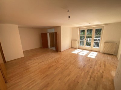 Dornbach - helle,großzügige 3 Zimmer Wohnung mit Balkon