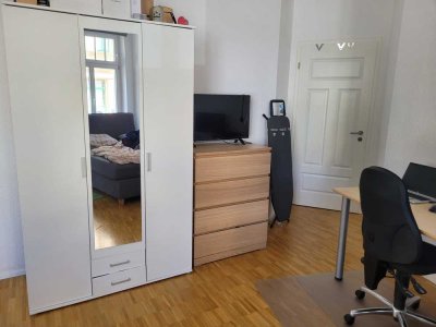 Exklusive 1-Raum-EG-Wohnung mit gehobener Innenausstattung in Leipzig nahe Haltestelle (Tram/ Bus)