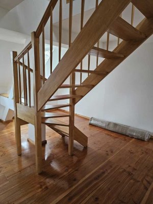 Exklusive möblierte Maisonette in Bestlage – Wohnen mit Stil in der Bölschestraße!