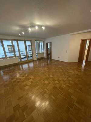 Schöne 3-Zimmer-Dachgeschosswohnung mit Balkon und Einbauküche in Riedlingen