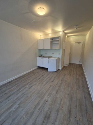 SINGLE APARTMENT IN NACHGEFRAGTER LAGE-HOFSEITIG!