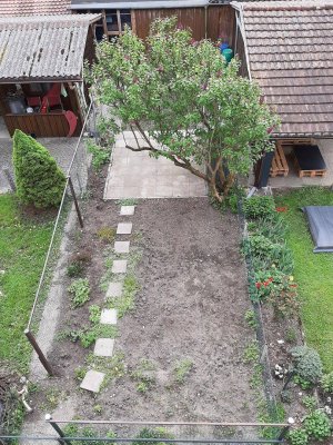 Gemütliche 4-Zimmer-Dachgeschosswohnung mit Garten, provisionsfreie