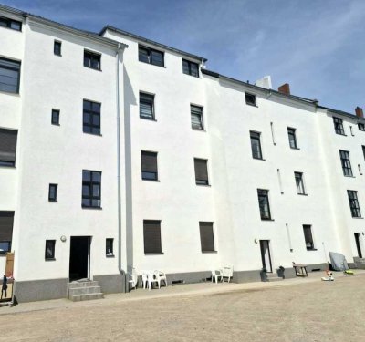 Hochwertig saniertes Mehrfamilienhaus mit 6 Wohneinheiten und 6 Stellplätzen in GE/Grenze Essen