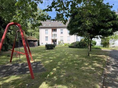 Lieber 3- statt 2-Zimmer: unvermietete 3-Zimmerwohnung mit Einbauküche, Duschbad und Balkonterrasse
