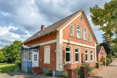 Historisches Wohnhaus mit Charakter und großem Grundstück in Hemmoor