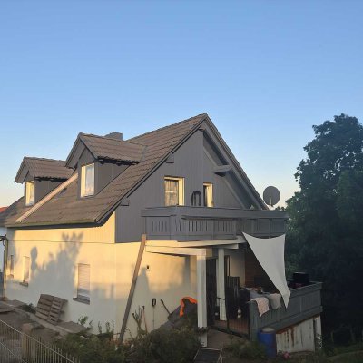 Geräumiges, günstiges 8-Raum-Mehrfamilienhaus TOP Rendite in Hörmannsdorf Weng