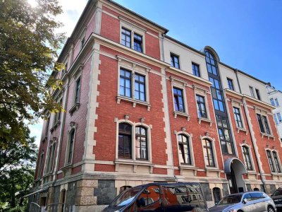 Lindenstr. 4, DG Mitte - Einbauküche und Ankleide