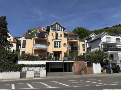Schöne Penthouse - Masionettewohnung mit großer Terrasse