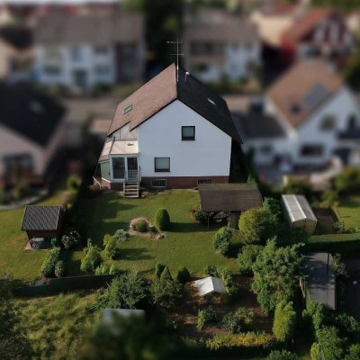 Familienidylle in Eddersheim: Großzügiges EFH mit Garten, Wintergarten & Garage