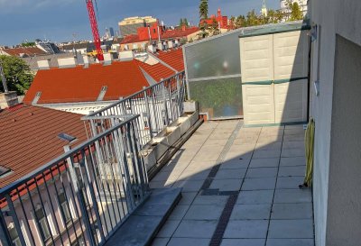 Sonnenverwöhnte 3-Zimmer-Wohnung mit 2 großen Dachterrassen in ruhiger Lage in Hernals