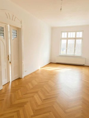 Schöne 3 Z. Wohnung mit großer Küche, Gäste WC und Balkon im Süden von Leipzig,