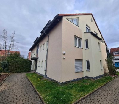 Schöne, helle 4 Zimmerwohnung top Lage in Altdorf