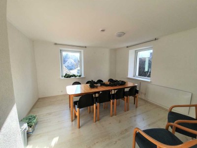 **Modern und hell: Schöne Wohnung in Amerdingen**