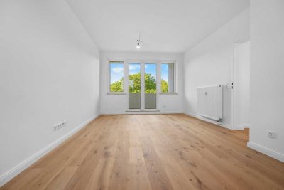 Erstbezug nach Sanierung - 3 Zimmer, Einbauküche und Balkon