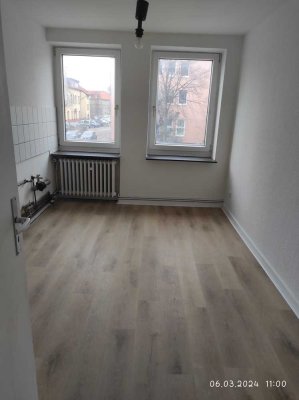 Schöne helle 2 Zimmer Wohnung in zentraler Lage