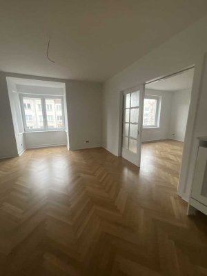 Große 4-Zimmer Wohnung mit Balkon in der Südstadt