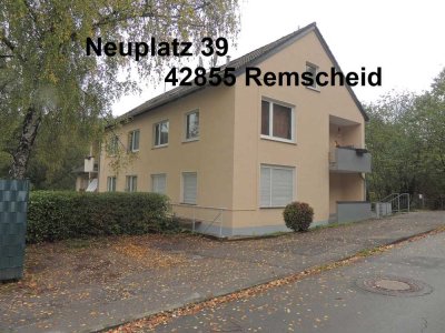 **REMSCHEID**KOMPLETT RENOVIERTE 3-ZIMMER-WOHNUNG IM 1.OG. EINES MFH. IN IDYLLISCHER WOHNLAGE