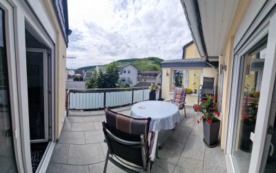 Exklusive, hochwertige DG-Wohnung in der Ahrweiler Altstadt und traumhaftem Ausblick in die Weinberg