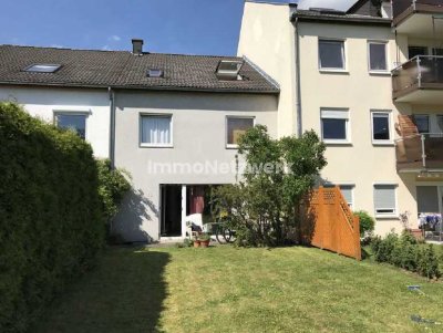 Kapitalanlage - Reihenhaus mit 6 Wohneinheiten auf
Erbpachtgrundstück