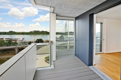 AB JUNI: MARINA TOWER I Moderne 3 Zimmerwohnung mit Balkon und Loggia I Donaublick