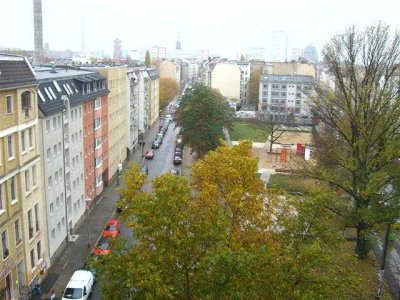 - Nähe Invalidenpark/ Top-DG-Wohnung mit Lift u.Terrasse -