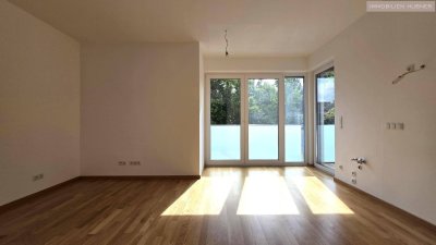 Super-schicke Neubauwohnung direkt am Hunyadi Schlosspark - NEUE KÜCHE!!