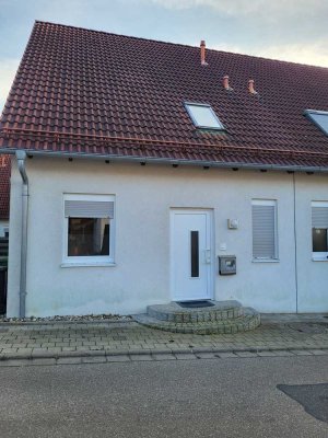 Gepflegte Doppelhaushälfte in bester Lage