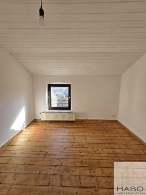 Lichtdurchflutete 4-Zimmer-DG Wohnung in begehrter Lage von Essen-Borbeck