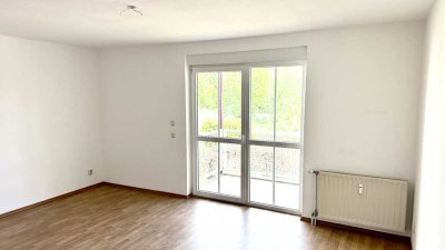 2 Zimmerwohnung in ruhiger Lage - Einbauküche, Balkon, Tiefgarage