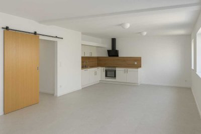 Penthouse-Wohnung mit atemberaubendem Blick - frisch renoviert!