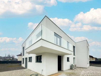 Ihr Traumhaus in Strasshof Stilvoll und modern &amp; bezugsfertig.