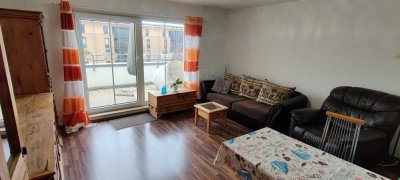 2-Zimmer-Wohnung (teilmöbliert)  mit Einbauküche/Möbel in WI, sehr gute Verkehrsanbg, ruhige Lage