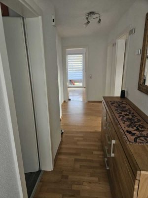 Gepflegte Doppelhaushälfte mit 4,5 Zimmern in Hegne