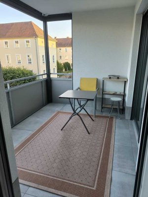 Exklusiv teilmöblierte 3-Zimmer-Wohnung mit Balkon im Herzen von A´burg, Provisionsfrei v. privat