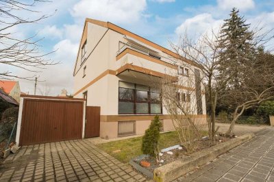 !!! Auf Neubauniveau: !!! Vollständig sanierte Eigentumswohnung mit Garten und Garage in Mögeldorf
