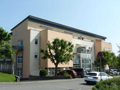 Ruhig gelegene 2 Zimmer-Wohnung mit EBK und Terrasse ab sofort frei