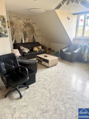 Schöne und zentral gelegene 4,5 Zimmer Wohnung mit Tiefgaragenstellplatz im Herzen von Hockenheim